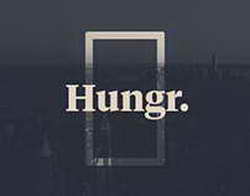В Смоленске женщина с битой устроила погром в подъезде дома на проспекте Строителей